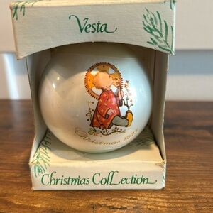 Vintage Christmas ornament 1975 “Christmas child” by Sister Berta Hummel
